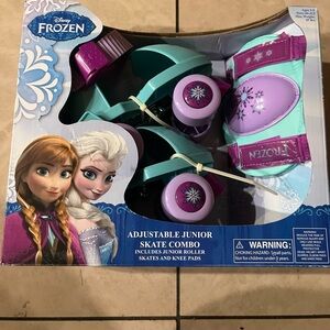 Disney Frozen Adjustable Junior Skate Set - Blue and Pink
